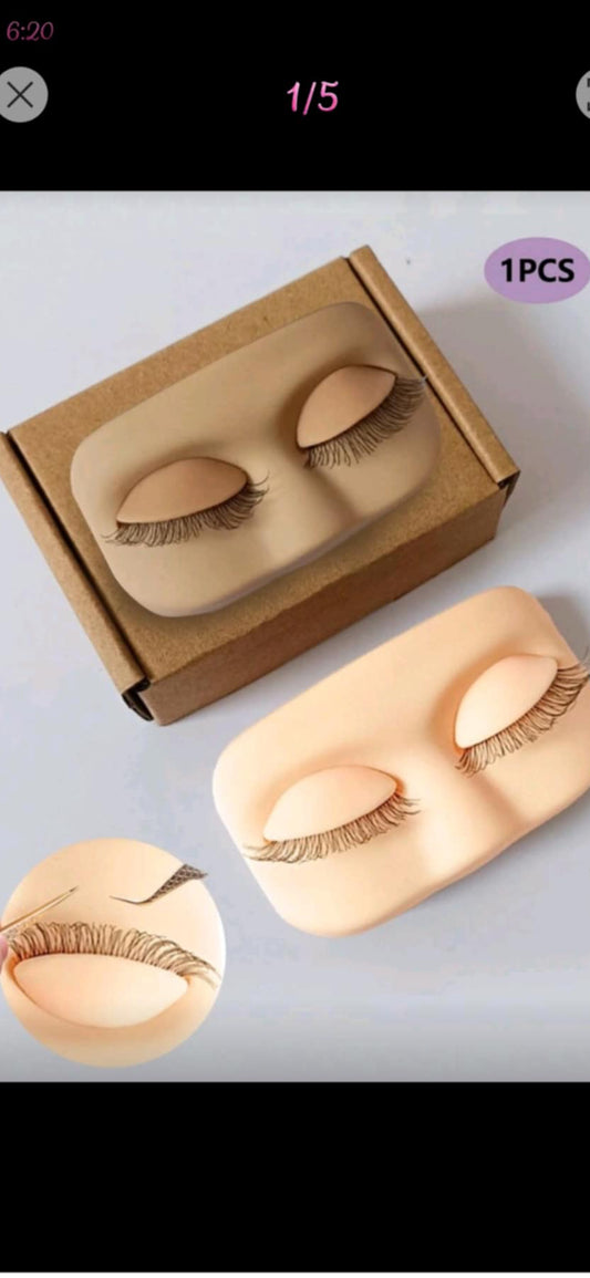 Lash Mannequin